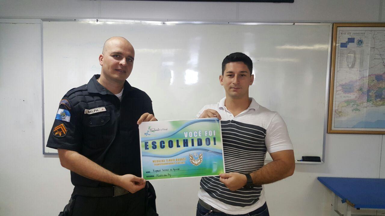 Medalha Flávio Duarte deste ano homenageará policiais mortos e feridos em serviço Medalha Flávio Duarte deste ano homenageará policiais mortos e feridos em serviço