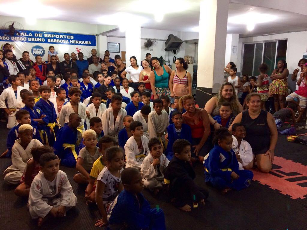 Medalha Flávio Duarte deste ano homenageará policiais mortos e feridos em serviço Medalha Flávio Duarte deste ano homenageará policiais mortos e feridos em serviço