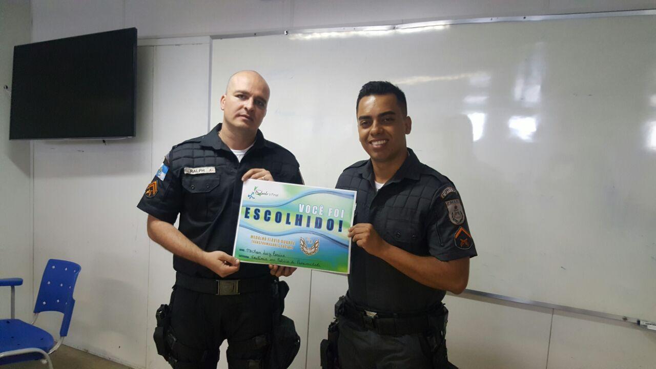 Medalha Flávio Duarte deste ano homenageará policiais mortos e feridos em serviço Medalha Flávio Duarte deste ano homenageará policiais mortos e feridos em serviço
