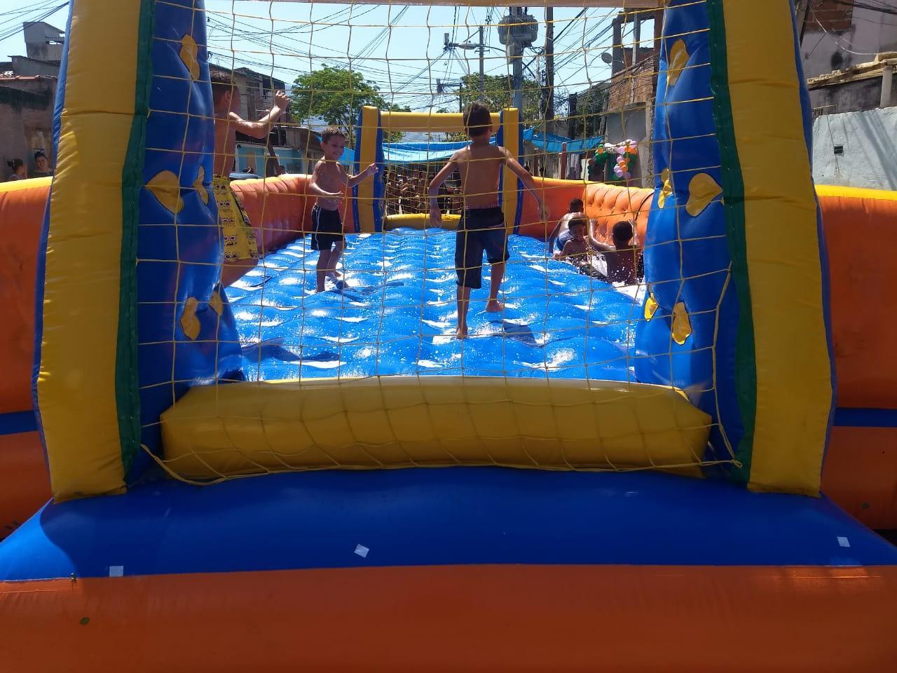 Natal Azul Inclusivo - uma Pool Party de dia inteiro - inscreva-se para participar Natal Azul Inclusivo - uma Pool Party de dia inteiro - inscreva-se para participar